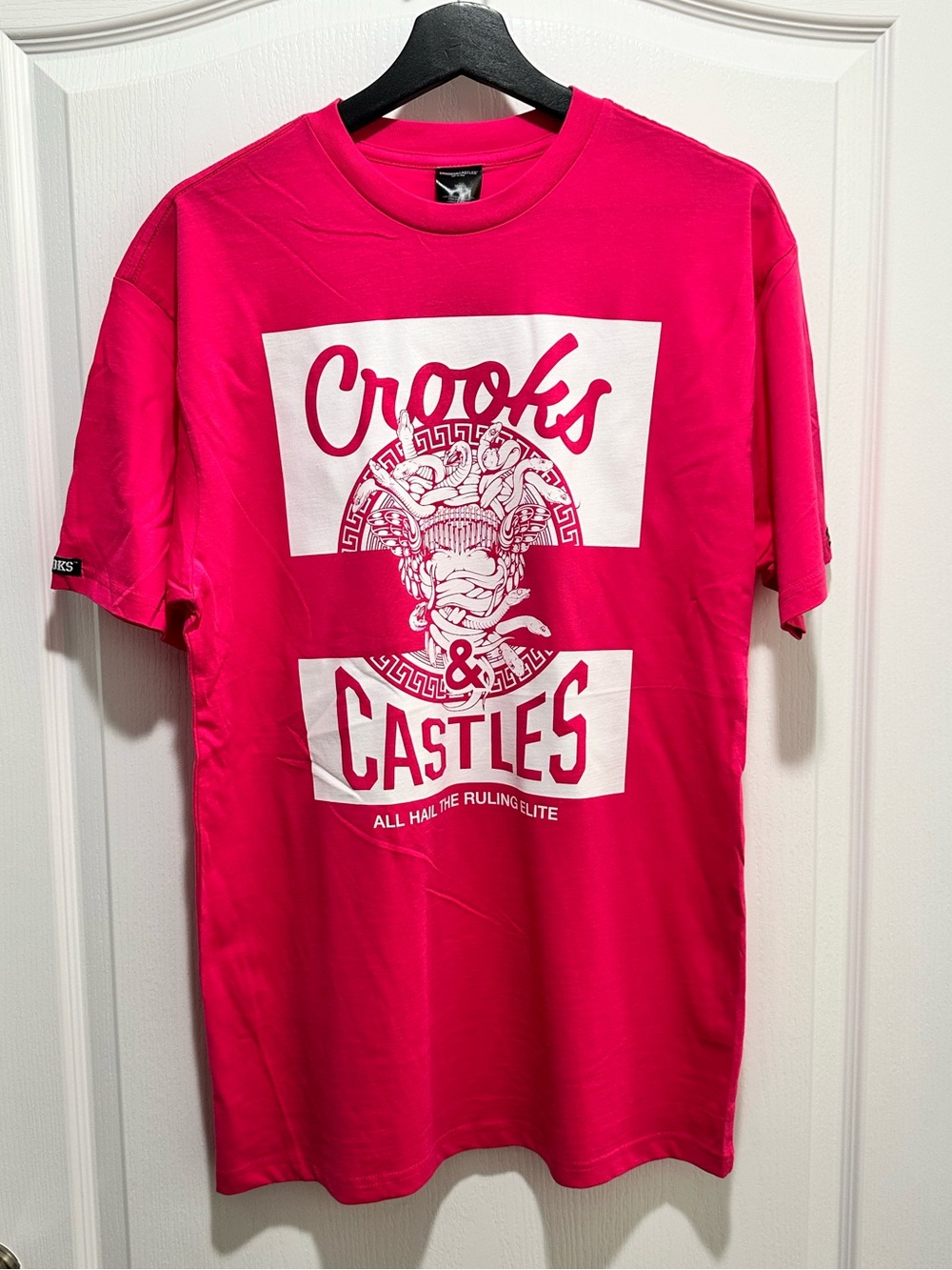Crooks & Castles Men’s Pink Tee Shirt, Size Medium